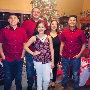 Meet your Posher, Ismael